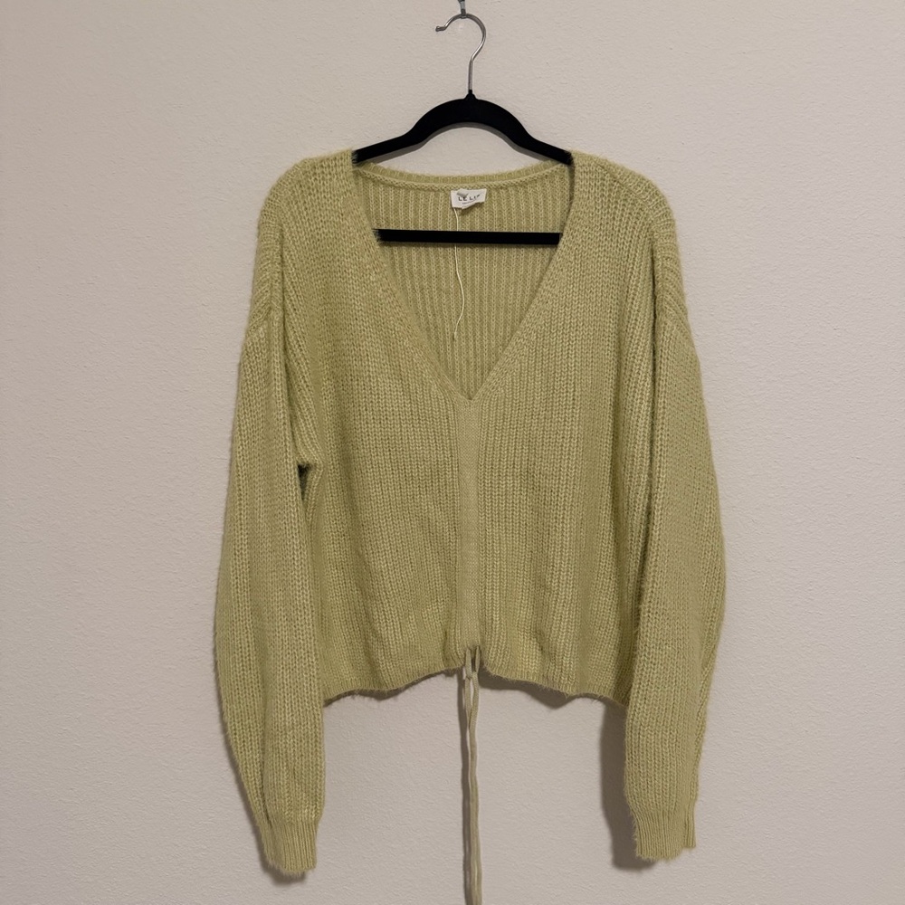 Le Lis Knit Sweater light green new with tag